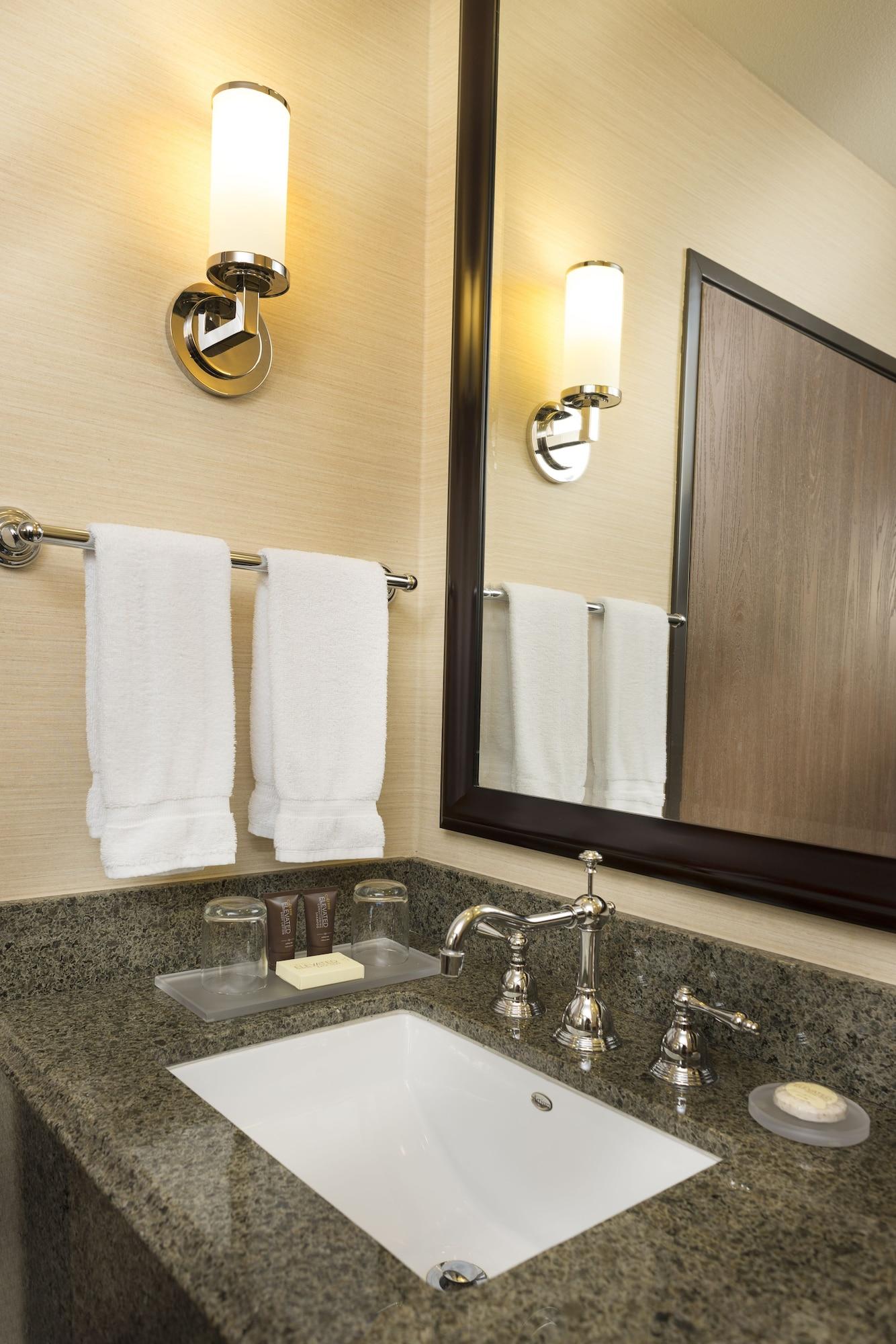 Best Western Ontario Mills Mall Экстерьер фото