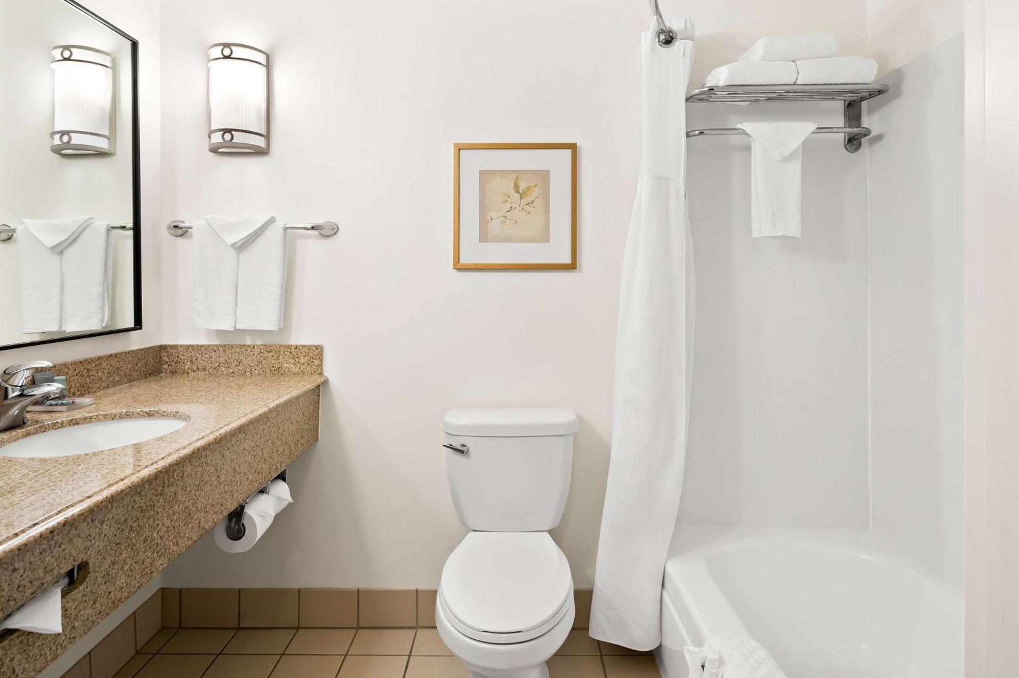 Best Western Ontario Mills Mall Экстерьер фото