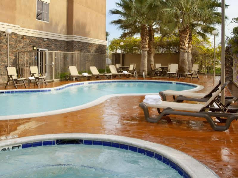 Best Western Ontario Mills Mall Экстерьер фото